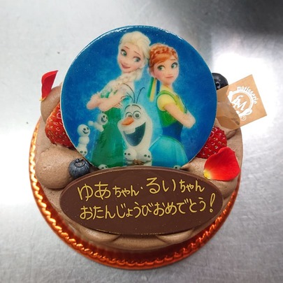アナ雪２ オーダーケーキ 神戸岡本の洋菓子 オーダーケーキ販売 お菓子教室 L Atelier De Massa ラトリエ ドゥ マッサ